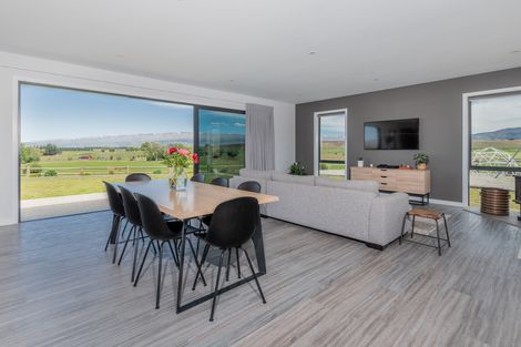 Photo of property in 16 Leaning Rock Road, Springvale, Alexandra, 9393