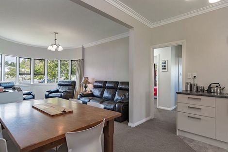 Photo of property in 5 Henry Street, Ebdentown, Upper Hutt, 5018