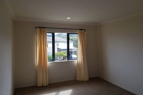 Photo of property in 11 Bridgefield Crescent, Flat Bush, Auckland, 2016