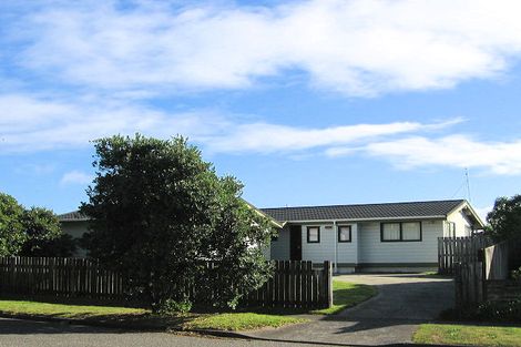 Photo of property in 30 Ara Kuaka, Waikanae Beach, Waikanae, 5036