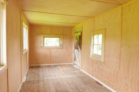 Photo of property in 100 Cole Street, Dannevirke, 4930