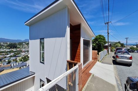 Photo of property in 84 Maupuia Road, Maupuia, Wellington, 6022