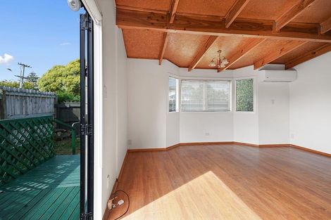 Photo of property in 2/1 Fowlds Avenue, Sandringham, Auckland, 1025