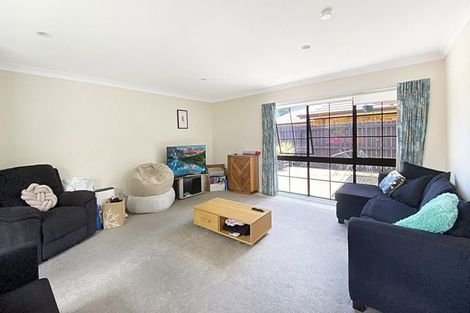 Photo of property in 9 Jessika Place, Conifer Grove, Takanini, 2112