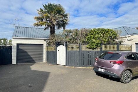 Photo of property in 3/8 Shakespeare Road, Milford, Auckland, 0620