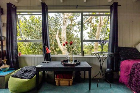 Photo of property in 1 Okoka Road, Omiha, Waiheke Island, 1081