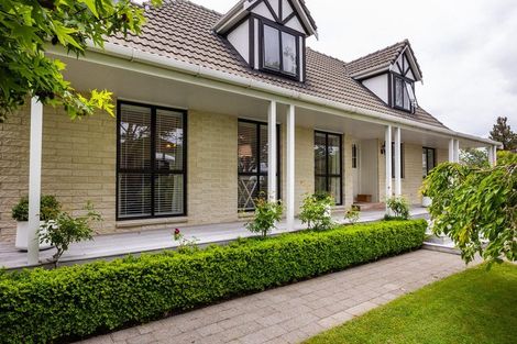 Photo of property in 1 Earl Place, Hokowhitu, Palmerston North, 4410