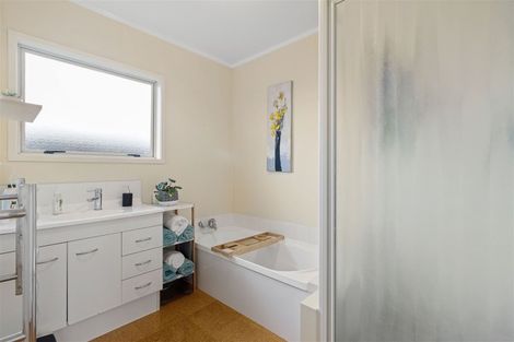 Photo of property in 1/49 Strid Road, Te Atatu South, Auckland, 0610