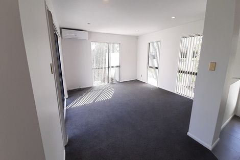 Photo of property in 2 Wendy Place, Heathcote Valley, Christchurch, 8022
