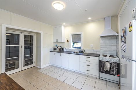 Photo of property in 18 Swiss Avenue, Gonville, Whanganui, 4501