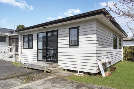 Photo of property in 371 Bucklands Beach Road, Bucklands Beach, Auckland, 2012