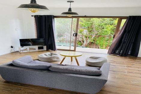 Photo of property in 10/767 Beach Road, Browns Bay, Auckland, 0630