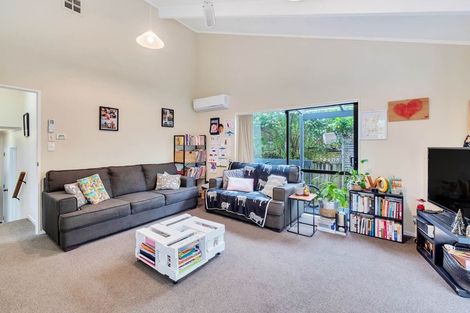 Photo of property in 1a Lesa Annis Place, Henderson, Auckland, 0612