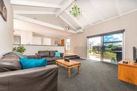 Photo of property in 314 Old North Road, Kumeu, 0892