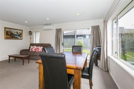 Photo of property in 2a Mcnaughton Place, Onekawa, Napier, 4110