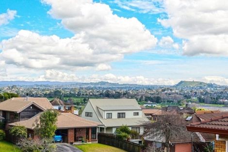 Photo of property in 1/8 Kincraig Place, Highland Park, Auckland, 2010