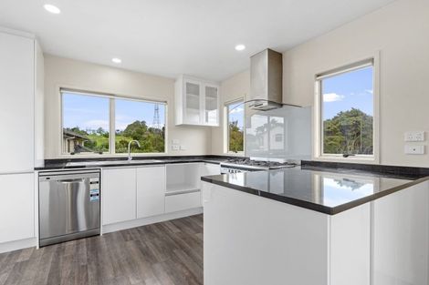 Photo of property in 22 Kinleith Way, Albany, Auckland, 0632