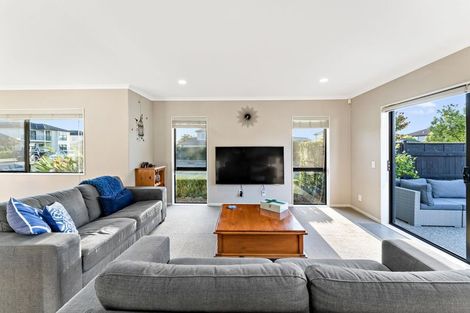 Photo of property in 23 Wawatai Drive, Karaka, Papakura, 2113
