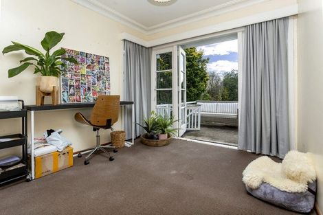 Photo of property in 61 Exmouth Road, Northcote, Auckland, 0627