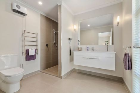 Photo of property in 5 Bernora Crescent, Bombay, 2675