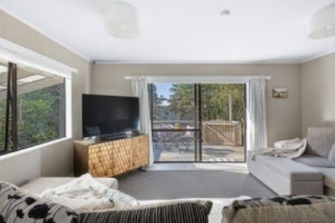 Photo of property in 38a Hammond Avenue, Hatfields Beach, Orewa, 0931