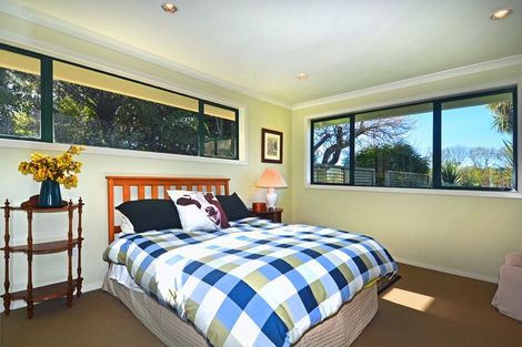 Photo of property in 33 Mokena Kohere Street, Manakau, Levin, 5573