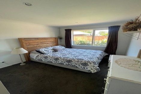 Photo of property in 18 Franklin Drive, Rangiora, 7400