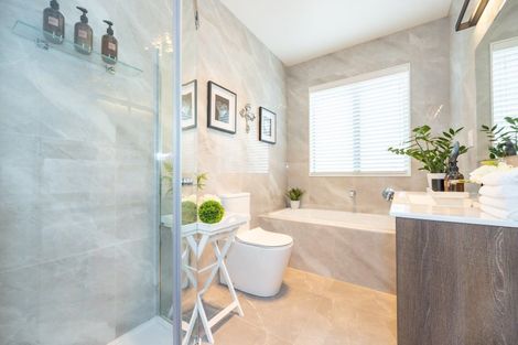 Photo of property in 32 Celestial Crescent, Orewa, 0931