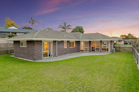 Photo of property in 15 Cloverlea Walk, Welcome Bay, Tauranga, 3112