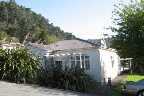 Photo of property in 21 Suffolk Street, Picton, 7220
