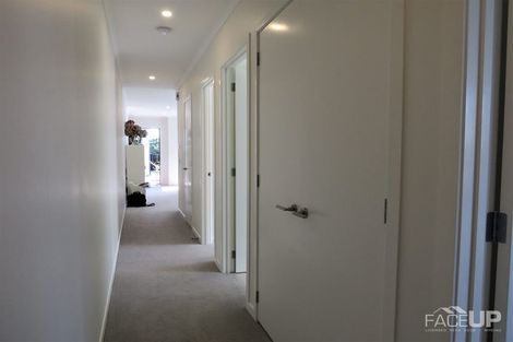 Photo of property in 4/2 Warrant Officer Lane, Hobsonville, Auckland, 0616