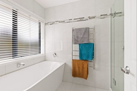 Photo of property in 144 West Road, Kaukapakapa, 0873