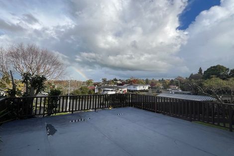 Photo of property in 18 Rothesay Place, Dinsdale, Hamilton, 3204