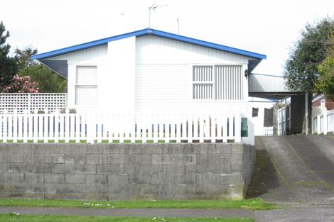 Photo of property in 27 Konini Street, Inglewood, 4330