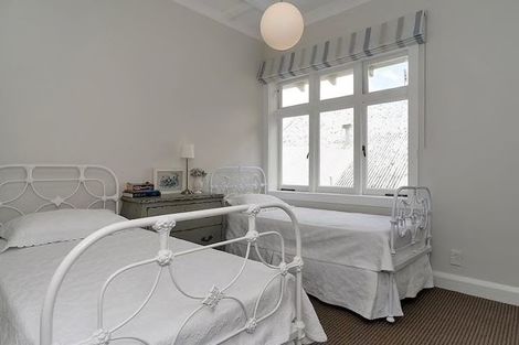 Photo of property in 2/15a Kerr Street, Devonport, Auckland, 0624