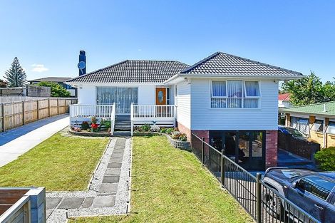 Photo of property in 28 Wayne Drive, Mangere, Auckland, 2022