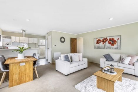 Photo of property in 49a Great South Road, Takanini, 2112