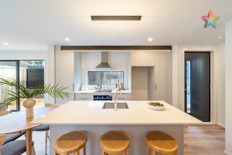 Photo of property in 7/11 Lees Grove, Wainuiomata, Lower Hutt, 5014