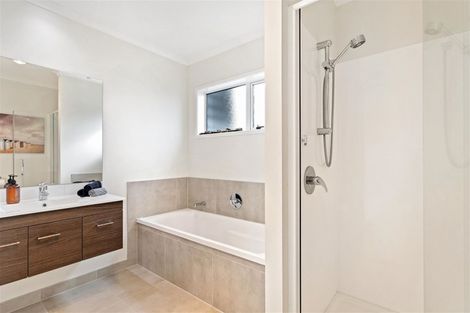 Photo of property in 81 Buckley Avenue, Hobsonville, Auckland, 0616