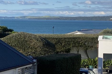Photo of property in 4/221 Hurstmere Road, Takapuna, Auckland, 0622