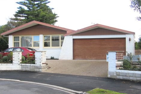 Photo of property in 16 Mcdowall Place, Queenwood, Hamilton, 3210