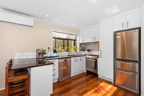 Photo of property in 2/20 Kamara Road, Glen Eden, Auckland, 0602