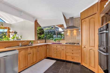 Photo of property in 172 Paremata Road, Paremata, Porirua, 5024