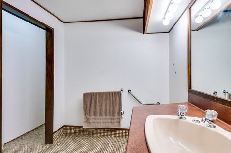 Photo of property in 10 Muritai Crescent, Havelock North, 4130