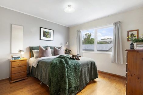 Photo of property in 10 Japonica Drive, Beach Haven, Auckland, 0626