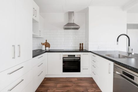 Photo of property in 102 Insoll Avenue, Enderley, Hamilton, 3214