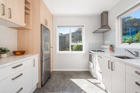 Photo of property in 1/24 Lambley Road, Titahi Bay, Porirua, 5022