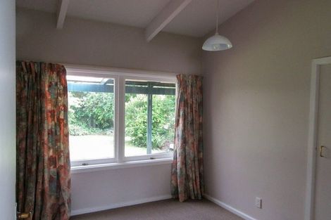 Photo of property in 12 Burrows Place, Ilam, Christchurch, 8041