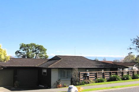 Photo of property in 2/40 Joll Road, Havelock North, 4130