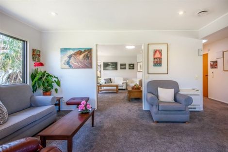 Photo of property in 2/30 Kowhai Road, Campbells Bay, Auckland, 0630